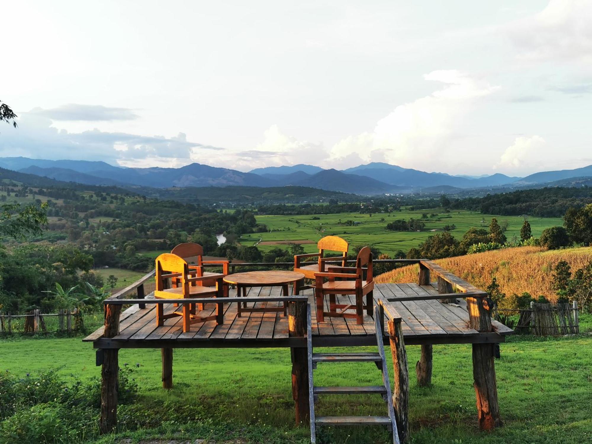 Hotel มนต์เมืองแจ่ม Mae Chaem Exterior foto