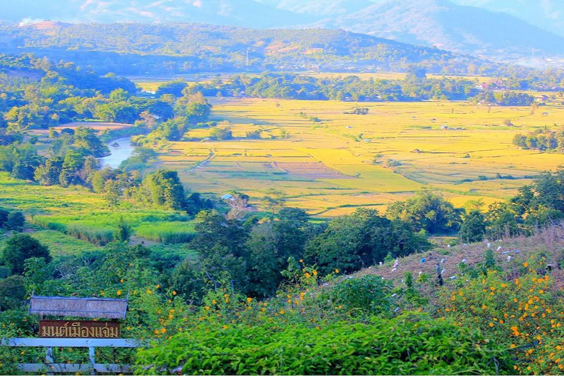 Hotel มนต์เมืองแจ่ม Mae Chaem Exterior foto